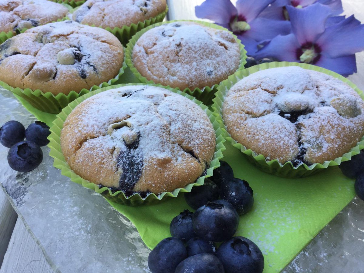 helloveganshop's tweet photo. Sommer-Muffins: http://t.co/a5WykkoXeZ
#berrylicious #vegantreat #veganrecipe #deliciouslyvegan http://t.co/cDXazfaAqM