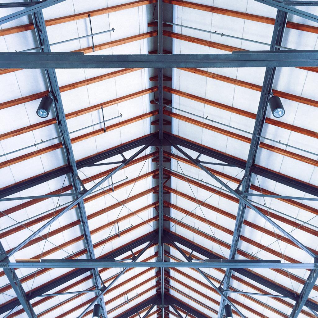RobBrecher's tweet image. Wood beams + steel = 😍 #vscocam #VSCO