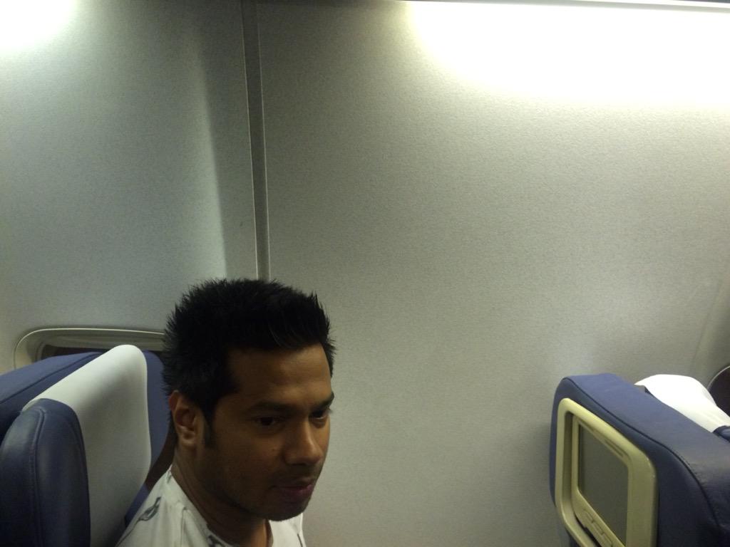 ramnarayang's tweet photo. Joke is on him.....selects a window seat with no window!!! #nowindow #webcheckinfail http://t.co/cusj470VmK