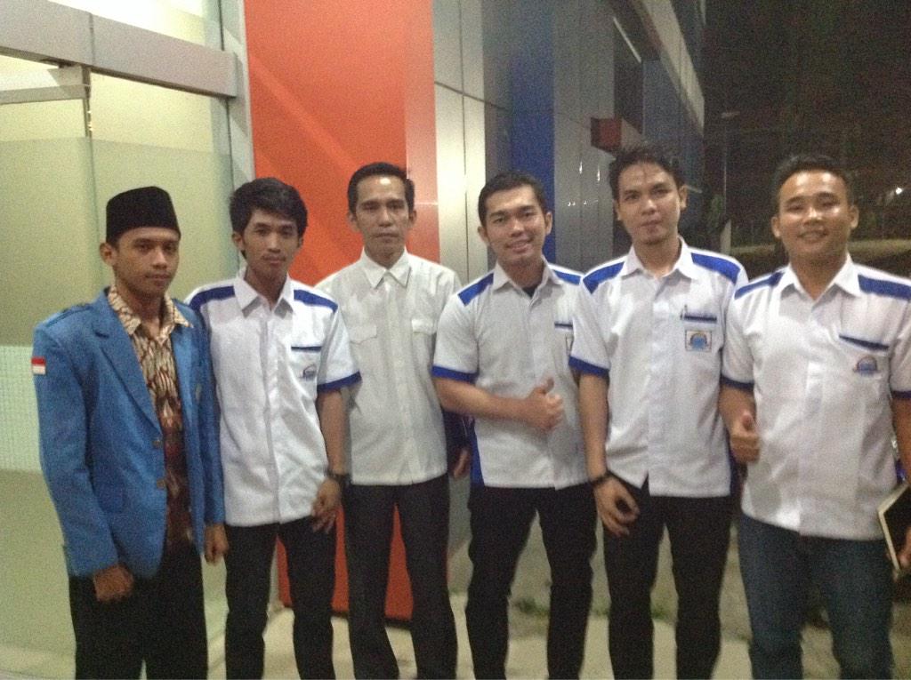 AMPUH_JAMBI's tweet image. Suasana setelah dialog khusus di jektv..bersama dirut media centr dan Presiden BEM IAIN