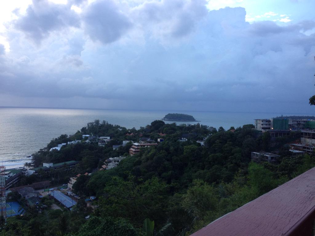 StephenAbell440's tweet photo. In paradise with @charleymort 🌴☀️ http://t.co/3LLMHkbs4m