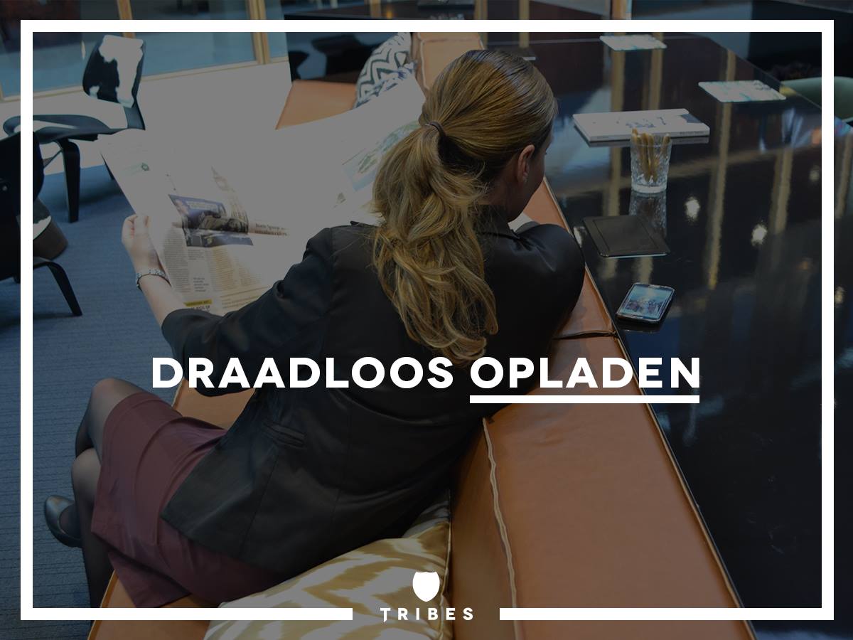 TribesPeople's tweet photo. De #oplader van je telefoon vergeten? Geen probleem bij @TRIBES . Bij ons kan je #draadloos #opladen. Handig! http://t.co/pUXBVxcdZB