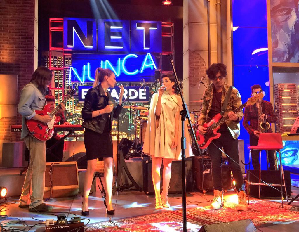 ftorrente's tweet photo. Recuerdos de una Hermosa Noche !!! Cc @NETxFOX @germanpaoloski @belen_amigo @HeliciaBsAs @bettinafrumboli #EstudioH http://t.co/8TKDEBPagk