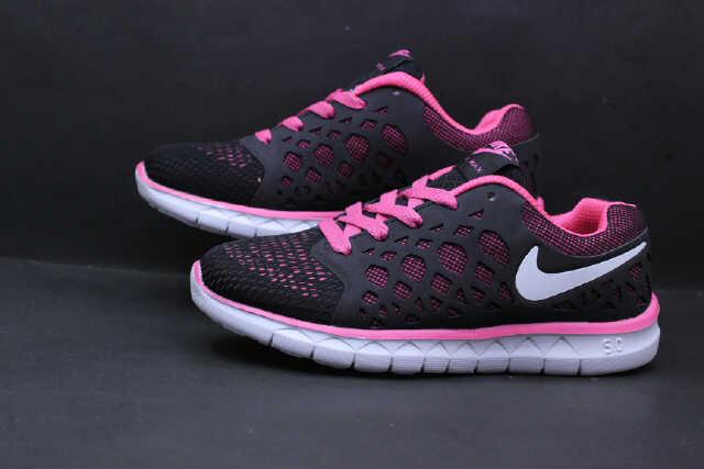 Kakinagastore's tweet photo. Nike free women 
size 37-40
IDR 240.000
mau order? cus contact admin
BBM 239538FE
Line ID kakinagastore http://t.co/mxdYTxVyT2