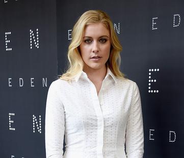 Happy birthday Greta Gerwig!  Dance the night away with her in 