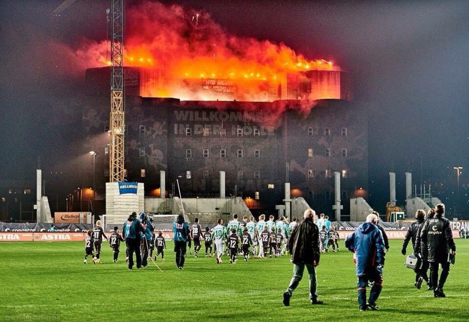 Benvenuti nell'inferno del <a href="/fc_st_pauli/">fc_st_pauli</a> <a href="/Kibalcic/">Off the pigs☠️🏴</a> <a href="/bennygiardina/">Benny Giardina</a> <a href="/StPauli_ita/">Sankt Pauli Italia</a> <a href="/pagina2cento/">Pagina Duecento</a>