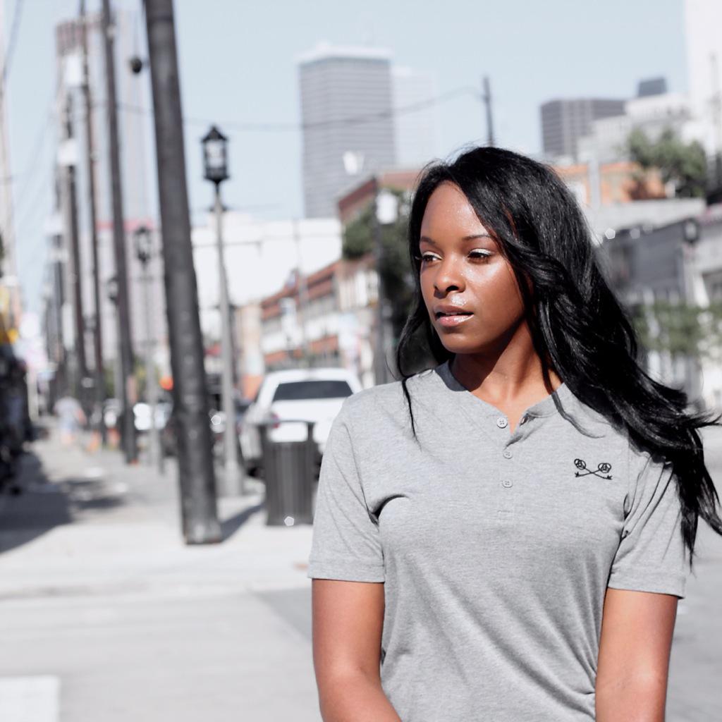 LiveAlive_TM's tweet image. Passion x Grace x Style #LiveAlive Model: @brittaniwilkins wearing #HenleyTee Photo cred: @tha_realjordan