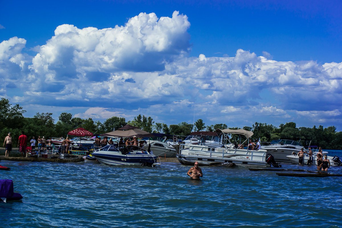 #Michigan #GullIsland #puremichigan #muscamootbay #muscamoot #lakestclair #weekend #boatlife #boating