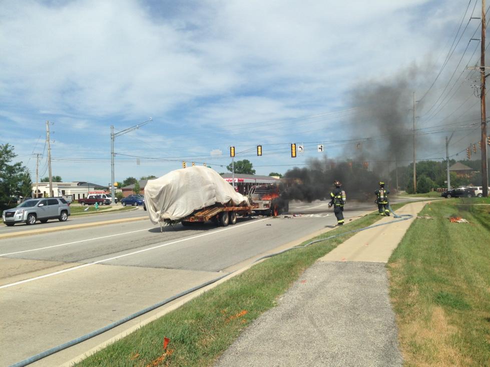 Fishers_Police's tweet image. Cig butt being tossed out the window of another vehicle is the likely cause of this fire. #fisherspd #fishersfire