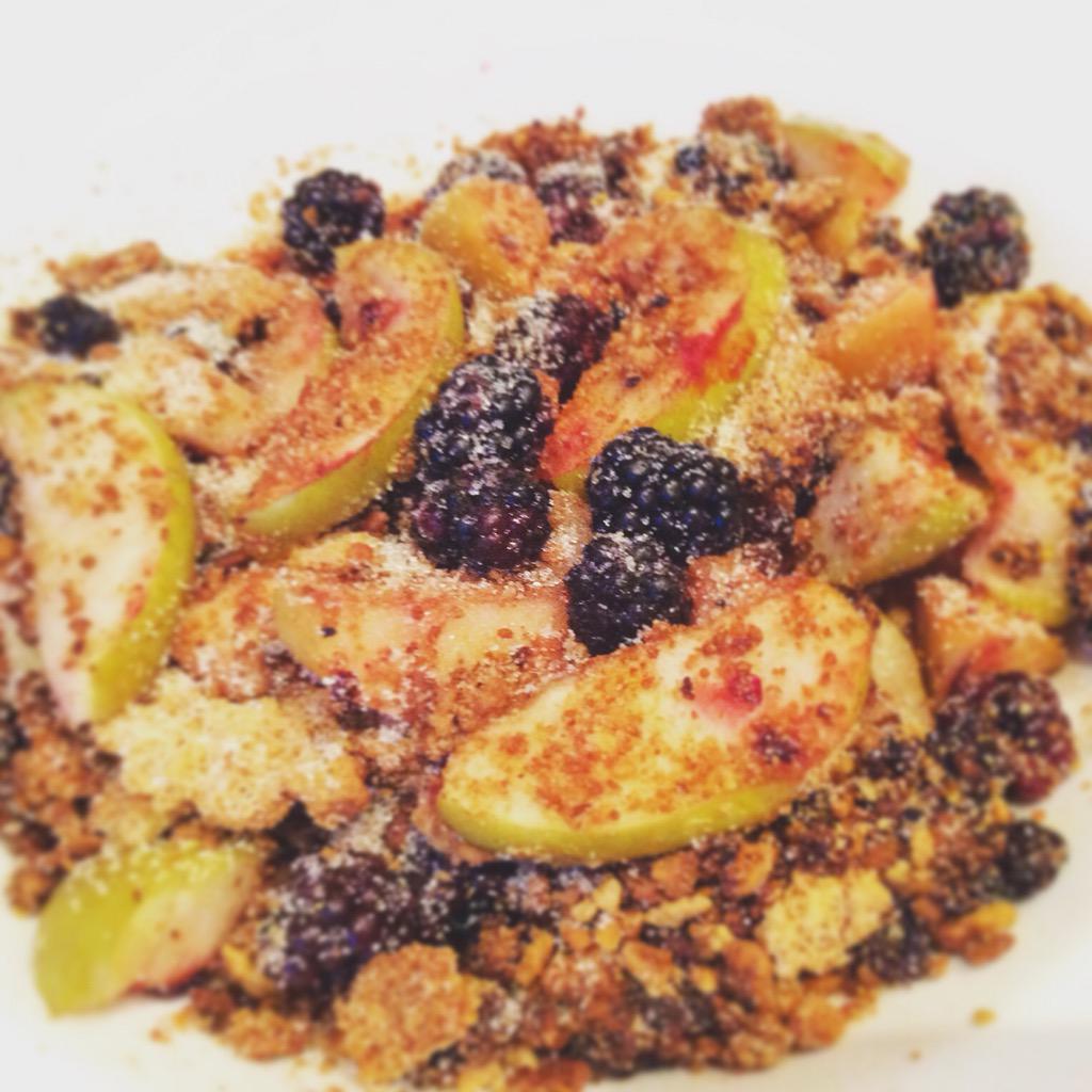 AOOTofficial's tweet photo. Fancy knowing the recipe for homemade Paleo Apple &amp; Blackberry crumble? Watch this space... #paleo #healthy #summer http://t.co/yjcoduuiD3