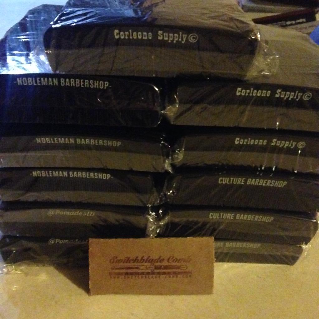 Bikin Sisir Kantong / Compliment untuk Barbershop / Pomade Store kalian? Kami AHLINYA!! Jasa Cetak / Sablon Sisir