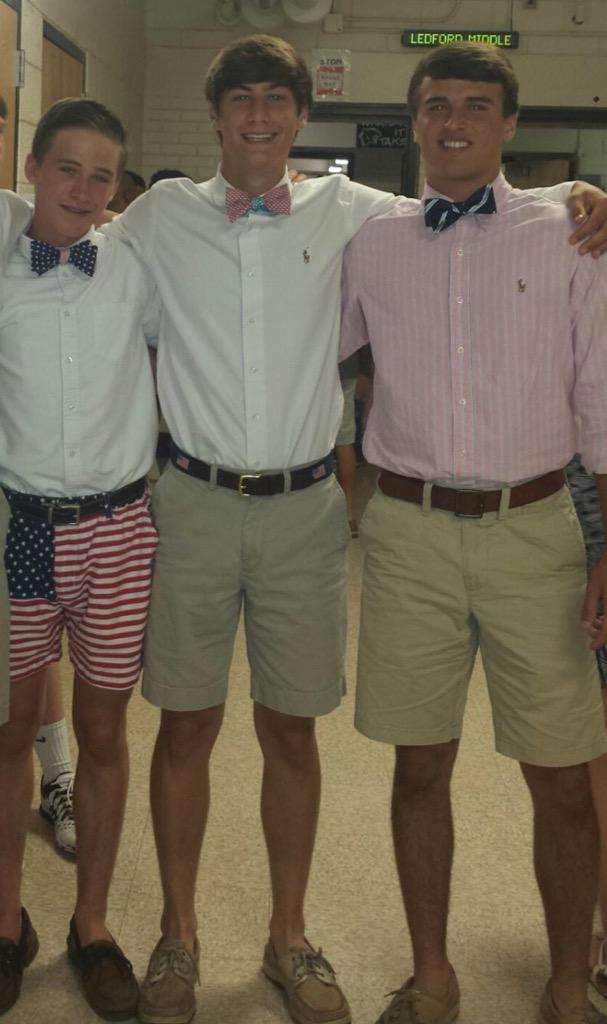 Coleman_Reich's tweet photo. Happy birthday to @dwetherington34 had my back since day 1 hope it's a good one bro #teamchampions http://t.co/ZUReBxDVfu
