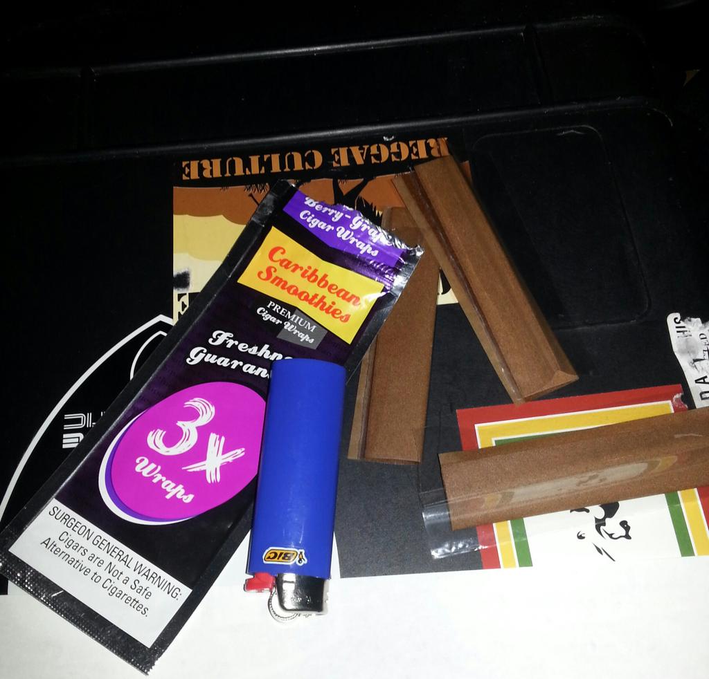 CSmoothieswraps's tweet photo. #CaribbeanSmoothies3X #Nunca_Secas #BerryGrape #cigarwraps #blunt #RollUp #rollyourown #fruityblunts #TheBest http://t.co/B33s89caLy