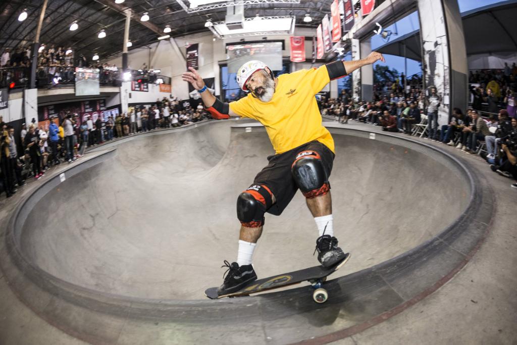RBSigSeries's tweet photo. Check out The #VansPoolParty Experience, exclusively on #MilkVideo http://t.co/5YCbnrSN8x http://t.co/w23XR9eDQp