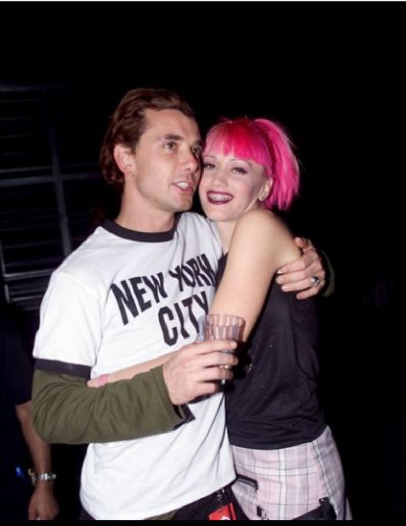 noah levy on X: I loved #GwenStefani pink hair and braces phase! Looking  back on her early days of her and #GavinRossdale #dumped  http:t.cod3mkUu6Jfs  X