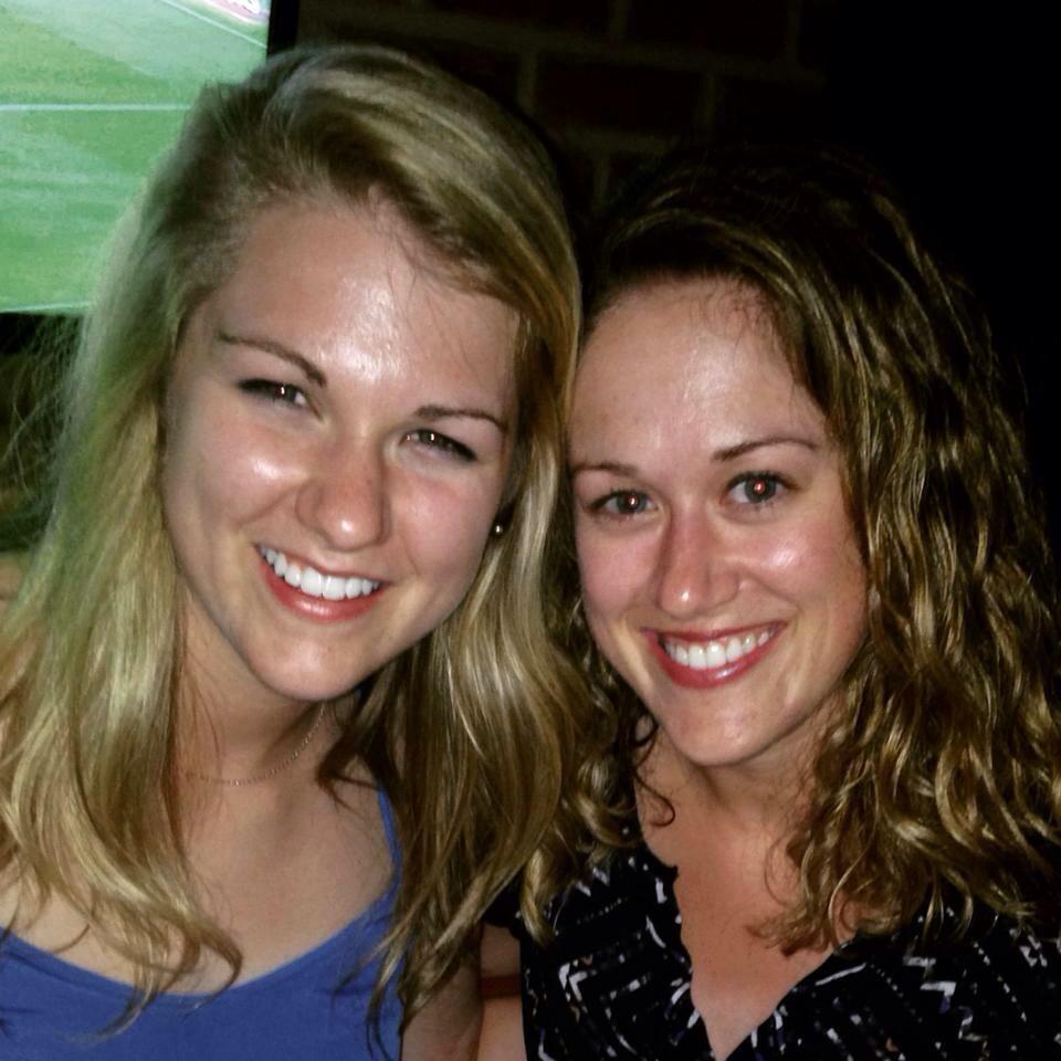 scho_stopper's tweet photo. One protein production researcher &amp; one future patent attorney. Sisters &amp; #chemicalengineers #iLookLikeAnEngineer http://t.co/9bhw2sMEje