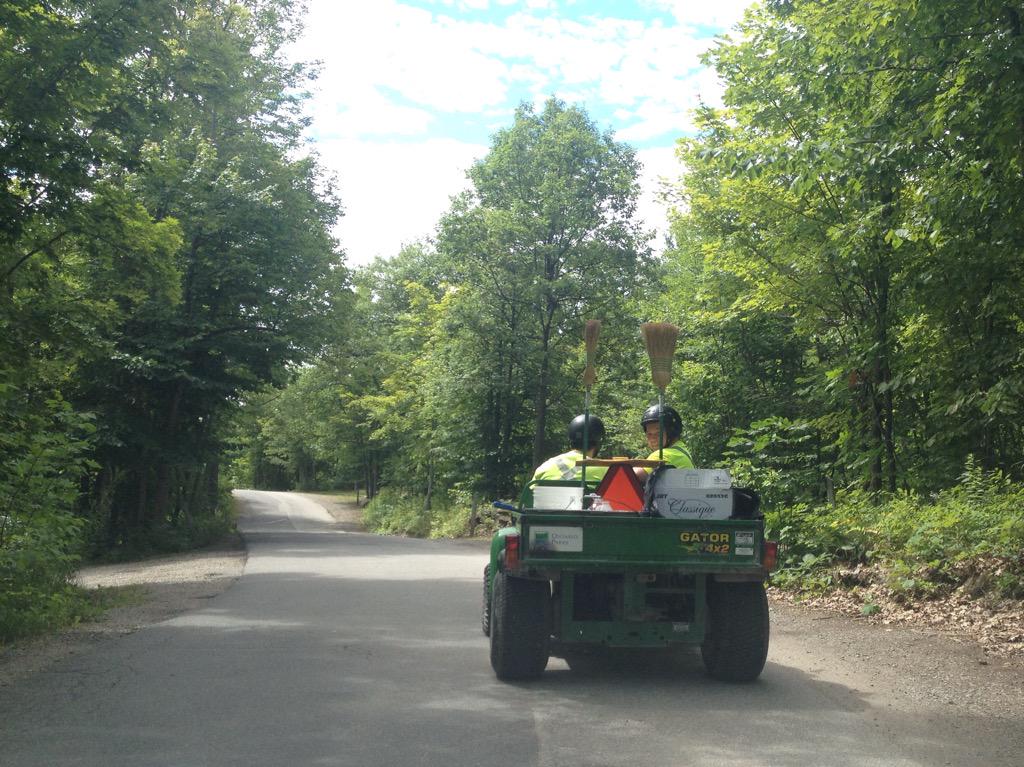 SixMileLakePP's tweet photo. The maintenance crew is busy cleaning up the park after the long weekend! #cleancamping http://t.co/ifdYLXuG13