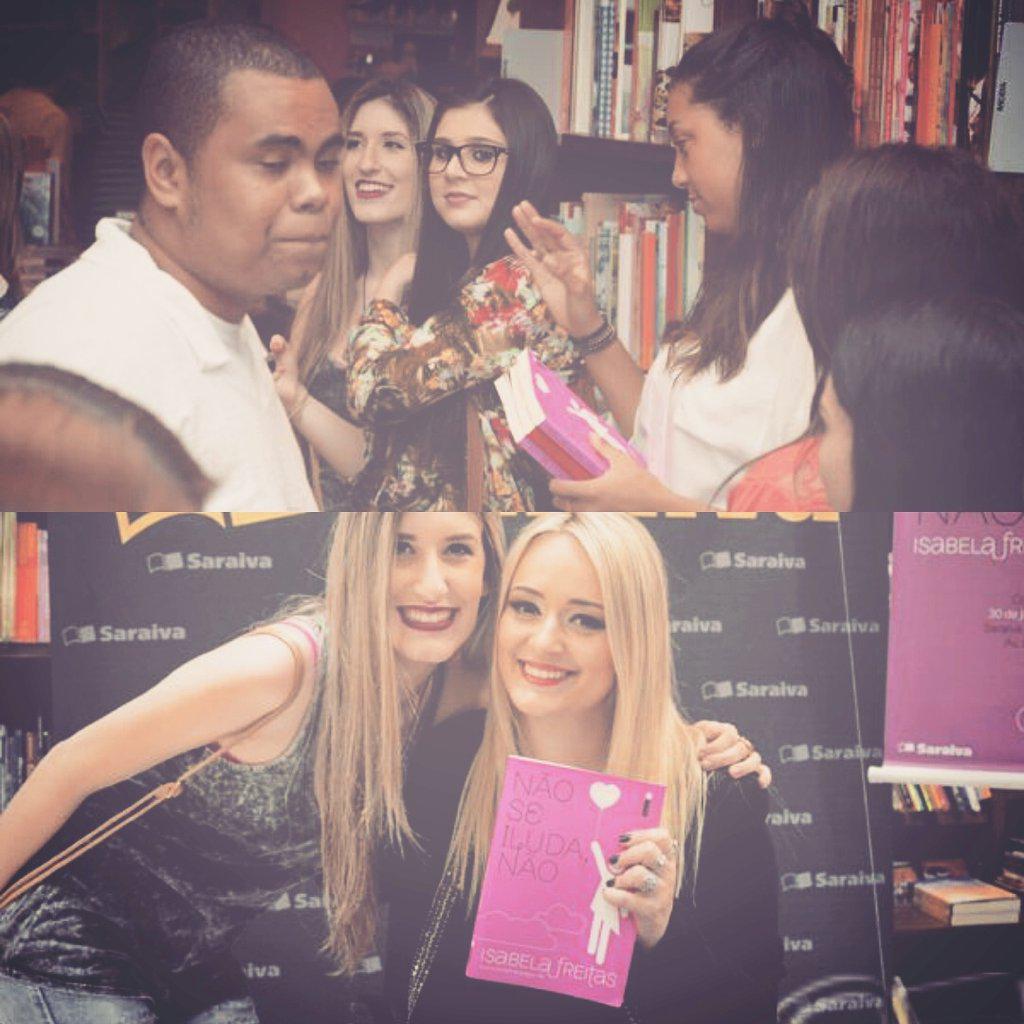 lariamotta's tweet photo. Tietando a linda @IsabelaaFreitas 💗💗💗 #book #NaoSeIludaNao #NaoSeApegaNao #saraiva #jfcity http://t.co/CPCjJ65E39