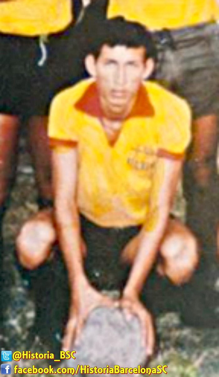 Historia_BSC's tweet photo. #UnDiaComoHoyBSC (1941) Nacía en Guayaquil, MARIO "Canario" ESPINOZA, exjugador del ídolo.

CAMPEÓN: 1966, 1970, 1971 http://t.co/wdK01yWuiU