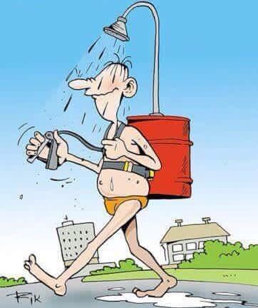 Ей просто жарко. Мне жарко картинка. Юмор про жару в картинках. Жара сумасшедшая. Ей просто жарко.