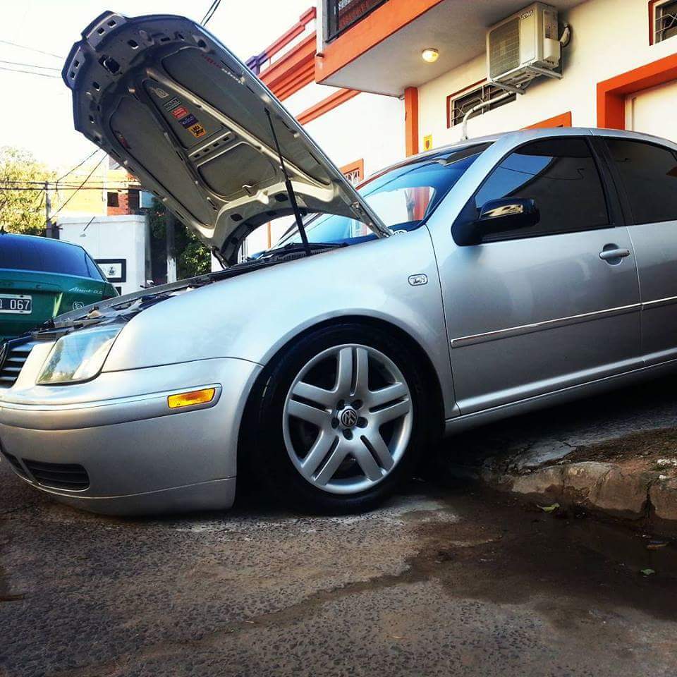 ParanaAlPiso's tweet photo. #VW #VAG #BORITA #MIL8T http://t.co/qgQQybMxei