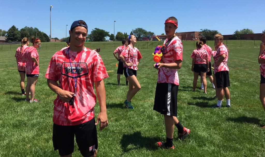 SammyBolin28's tweet photo. Thanks to an awesome group of crazy fun coaches for Back2School Play Days by In Jesus Name We Play! #FaithFunFriends http://t.co/GeP8gRdTxL