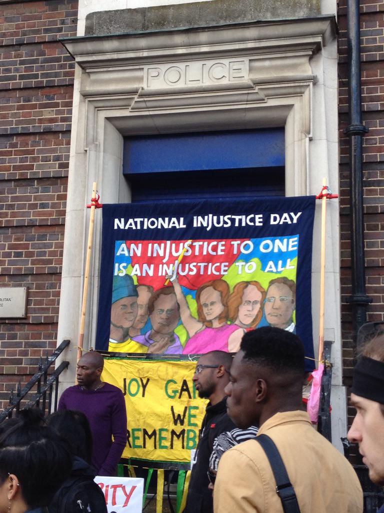Outside Tottenham Police Station with the Duggan family and other police custody death families #NoJusticeNoPeace