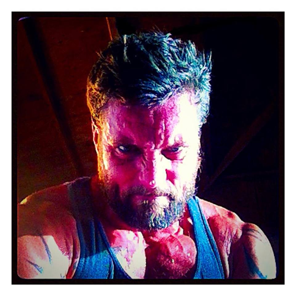 The boss while he is working sa what da ya think ? via Damien :)