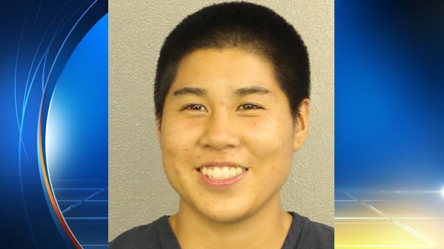 S. Fla. woman arrested for allegedly punching 7-year-old boy because he was making fun of her bit.ly/1IKyPQU http://t.co/rDBSu3GQDp