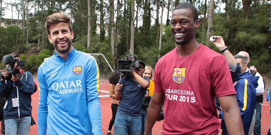 warriors's tweet photo. .@HBarnes recently spent time w/ @FCBarcelona &amp; @ManUtd while the two clubs were in the Bay » http://t.co/c54obp5cRI http://t.co/Qa1W9Nb8US
