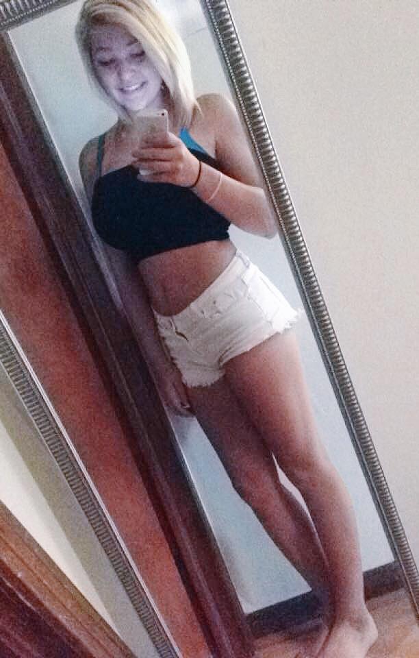 ponchy_girl's tweet photo. Excuse My fatness ew http://t.co/fvnN7cTj8J