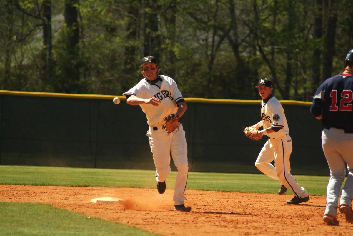 coachfarris9's tweet photo. #DPCombo @nickmcgreg http://t.co/evp1uI5otm
