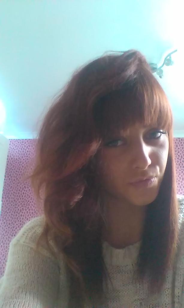 Leannewilmo1's tweet photo. When your straighteners stop working 🙈👏 http://t.co/GjBQa8ZdhK