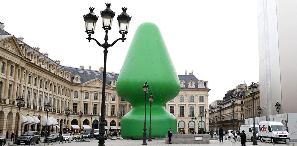 Happy Birthday, Paul McCarthy! We still love his \"Tree\" that shocked Paris. 