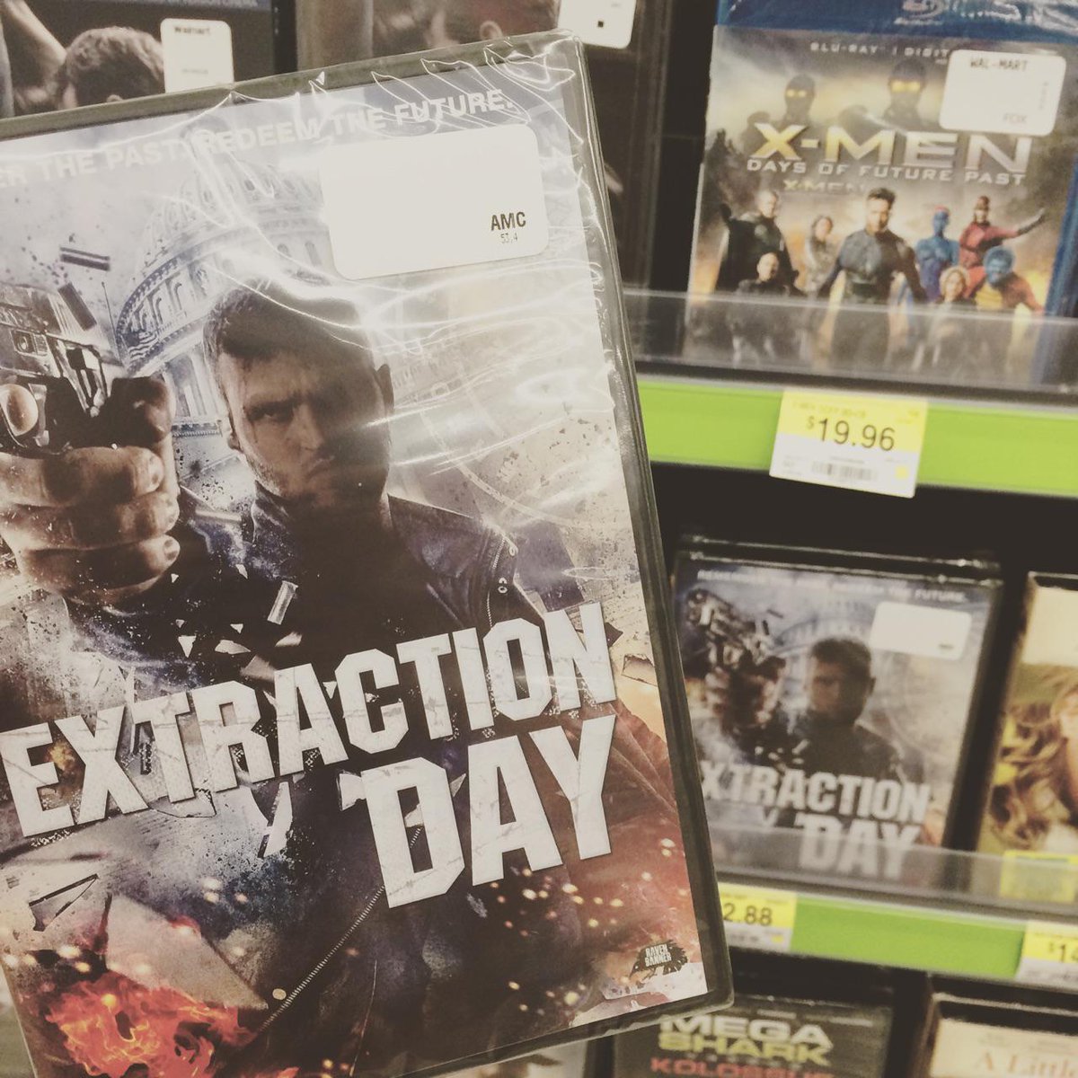 TransferenceETD's tweet image. Pick up @ExtractionDay 2day at @WalmartCanada Hopefully we can join it on the shelves in the future! @HighRiseStudio