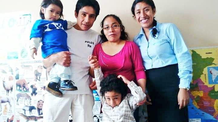 nmendigure's tweet photo. Docentes del Colegio Adventista #JSMTrujillo impactan visitando hogares de alumnos con #PVA2015 #EDUCAR http://t.co/CxND7WDFqj