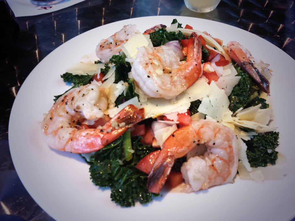scales18's tweet photo. Dinner @simmercoppell, tasty! kale salad w/shrimp, fish n chips, peach bread pudding. #yum http://t.co/WOjkHmRbud