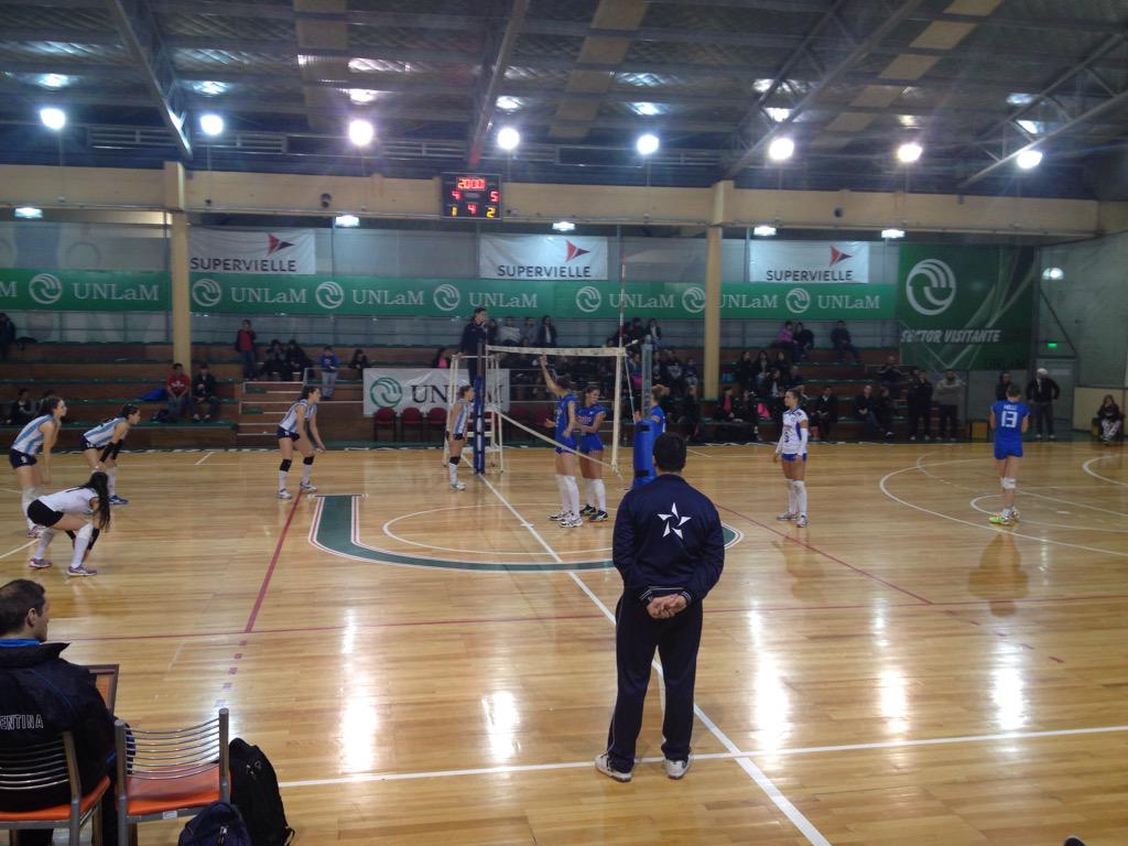 UNLAMDeportes's tweet photo. #UNLaMDeportes @FIVBGirlsU18 @Las_Panteritas 6 vs @Federvolley 8 #4toSet #Cuadrangular en la #UNLaM @dirosoSM http://t.co/U2WxdPGSQz