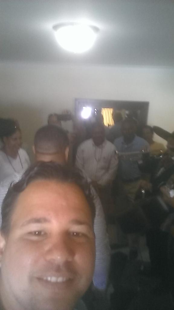 cmarteg1's tweet photo. Compartiendo con el diputado rico en su cumpleaños y muchos amigos que dijeron presente. http://t.co/6TAdCBX3ab