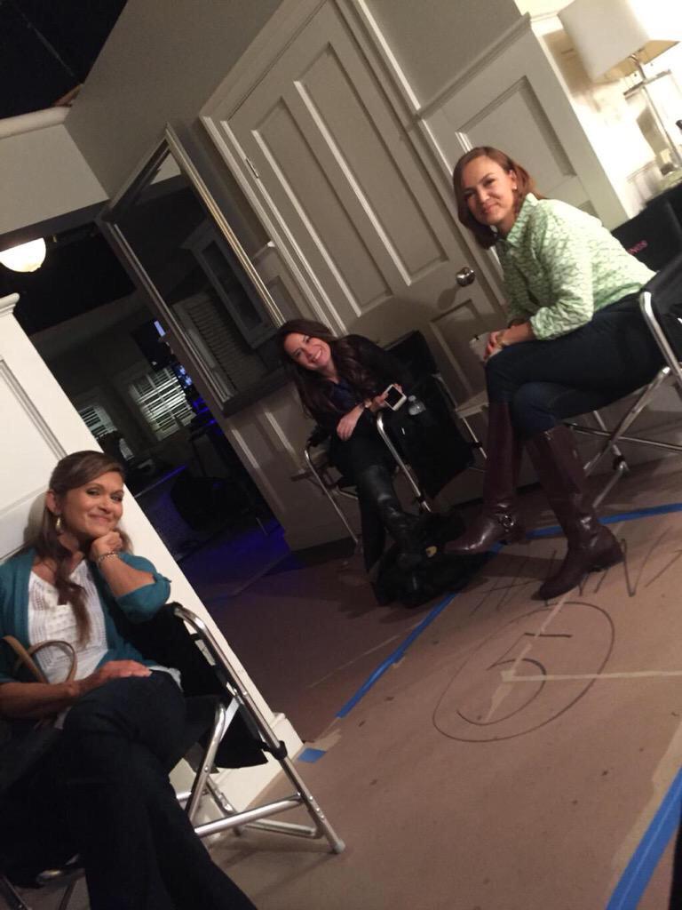 Holly Marie Combs tweet media