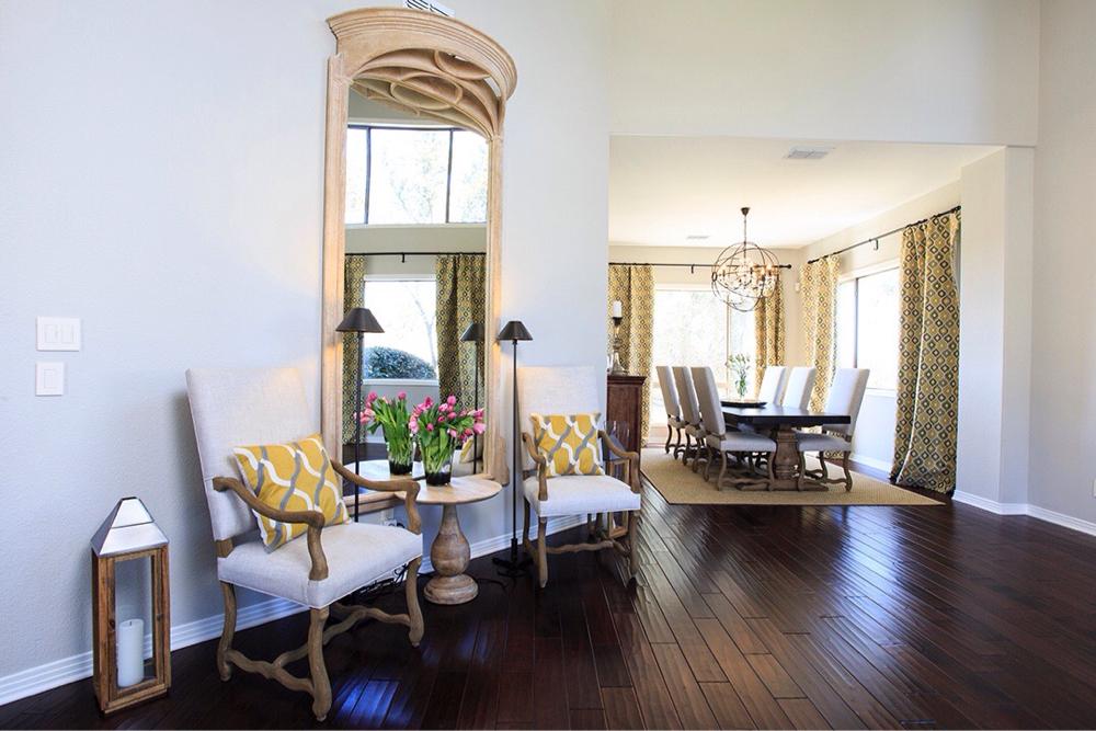 bright_austin's tweet photo. Nothing better than a cheerful entryway in a home. #welcome #hospitality #interiordesign #decor #atx #happy http://t.co/K1I0KrHluY