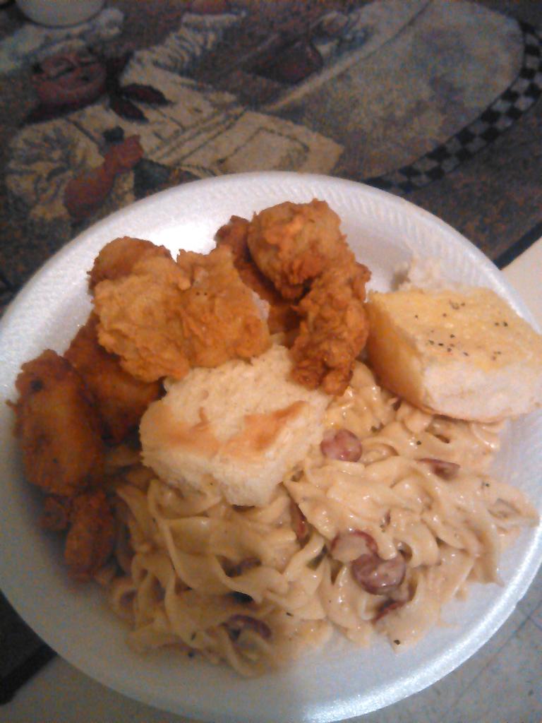 4504591c6db147d's tweet photo. Plate on fleek I'm feeling full! http://t.co/SM5Qv98NPK