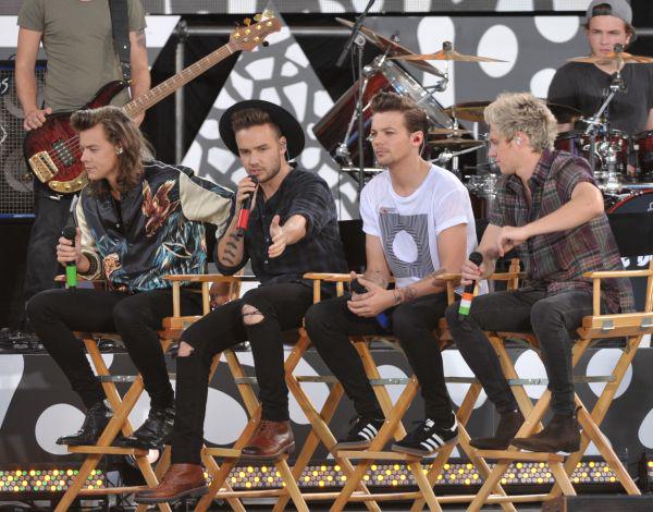 1DInsideReport's tweet image. The boys live on stage at Good Morning America (08.04.15) #1DonGMA #98-101 💞 -S