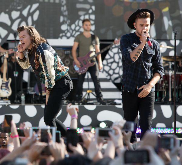 1DInsideReport's tweet image. The boys live on stage at Good Morning America (08.04.15) #1DonGMA #98-101 💞 -S