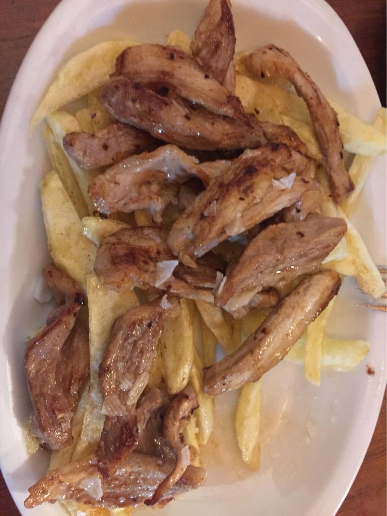 baialabai's tweet image. Galiza #janari #tripadak #tragar #beber #vivaelvino #ribeiro