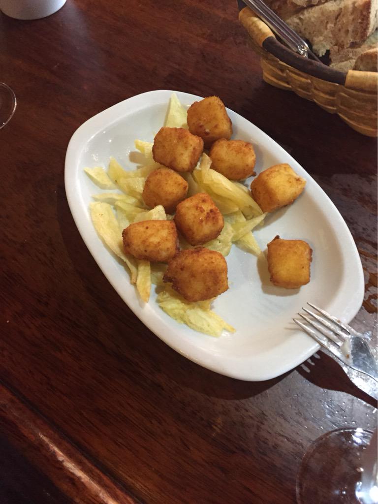 baialabai's tweet image. Galiza #janari #tripadak #tragar #beber #vivaelvino #ribeiro