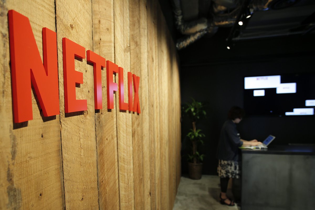 business's tweet photo. Netflix to offer unlimited parental leave in child’s first year http://t.co/ekvyCpVgS4 http://t.co/pMmlM7Glbm