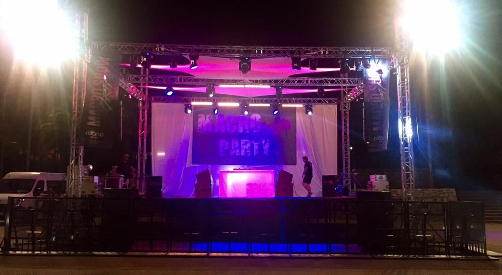 CFestes2015's tweet photo. Space Elephants hoy en Gata, te lo vas a perder??? http://t.co/omUfyfxZp5