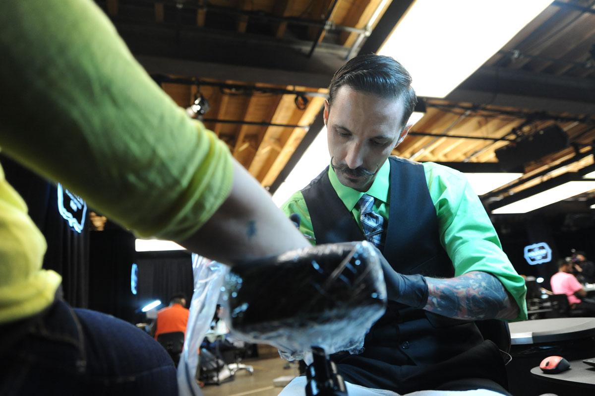 inkmaster's tweet photo. Happy #Tattoosday, happy line work day! #InkMaster http://t.co/LpNQlYzAWJ