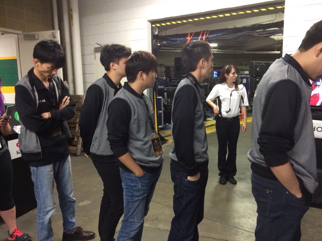 CLmJ7HUUYAAgZXf.jpg:large